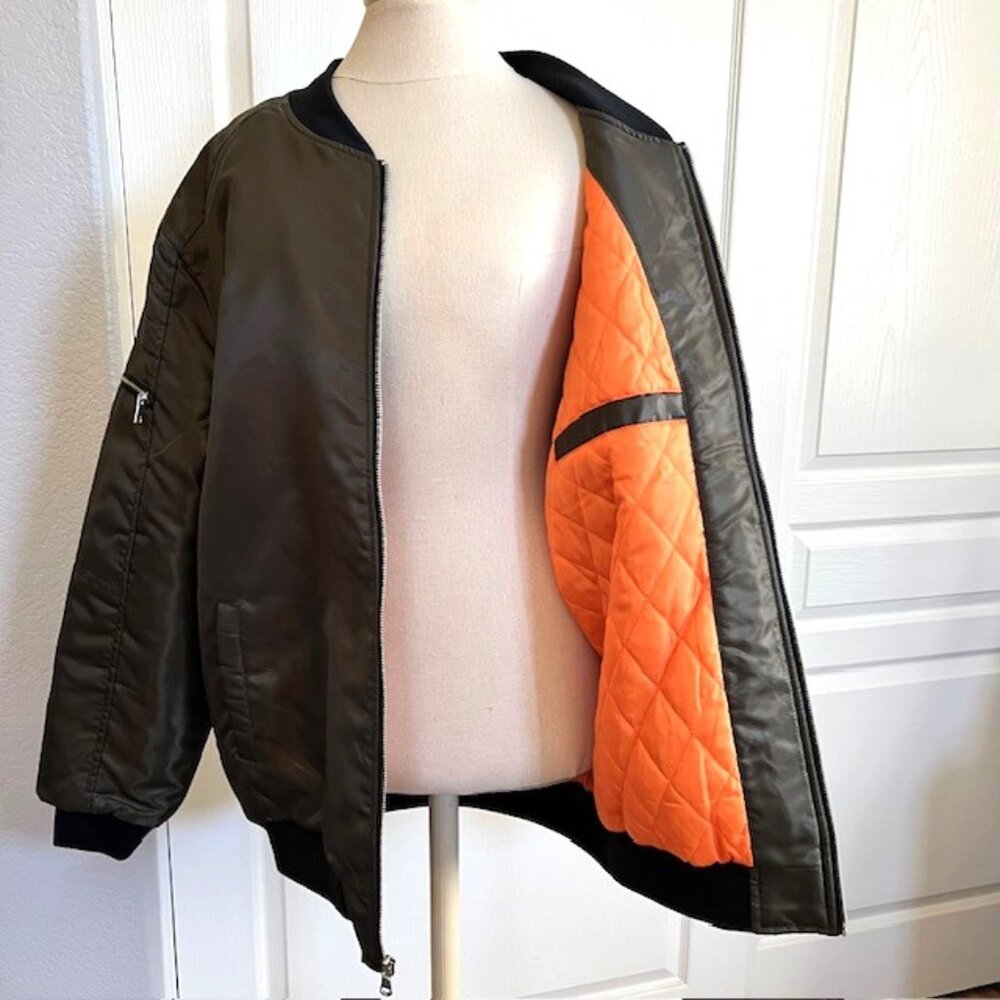 New Upscale Bomber Jacket - Size XL